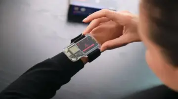 ساعة ناسا أرتميس 2.0.. أداة ذكية مفتوحة المصدر لتعليم البرمجة واستكشاف الفضاء